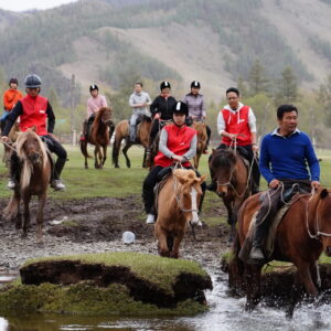 【HA009】乗馬レクチャー付き！たっぷり150分乗馬ツアー