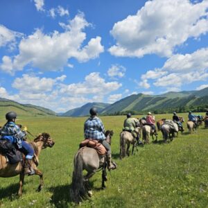 【HA025】乗馬に特化したツアーで、モンゴルの大自然と歴史を満喫する特別な1泊2日間